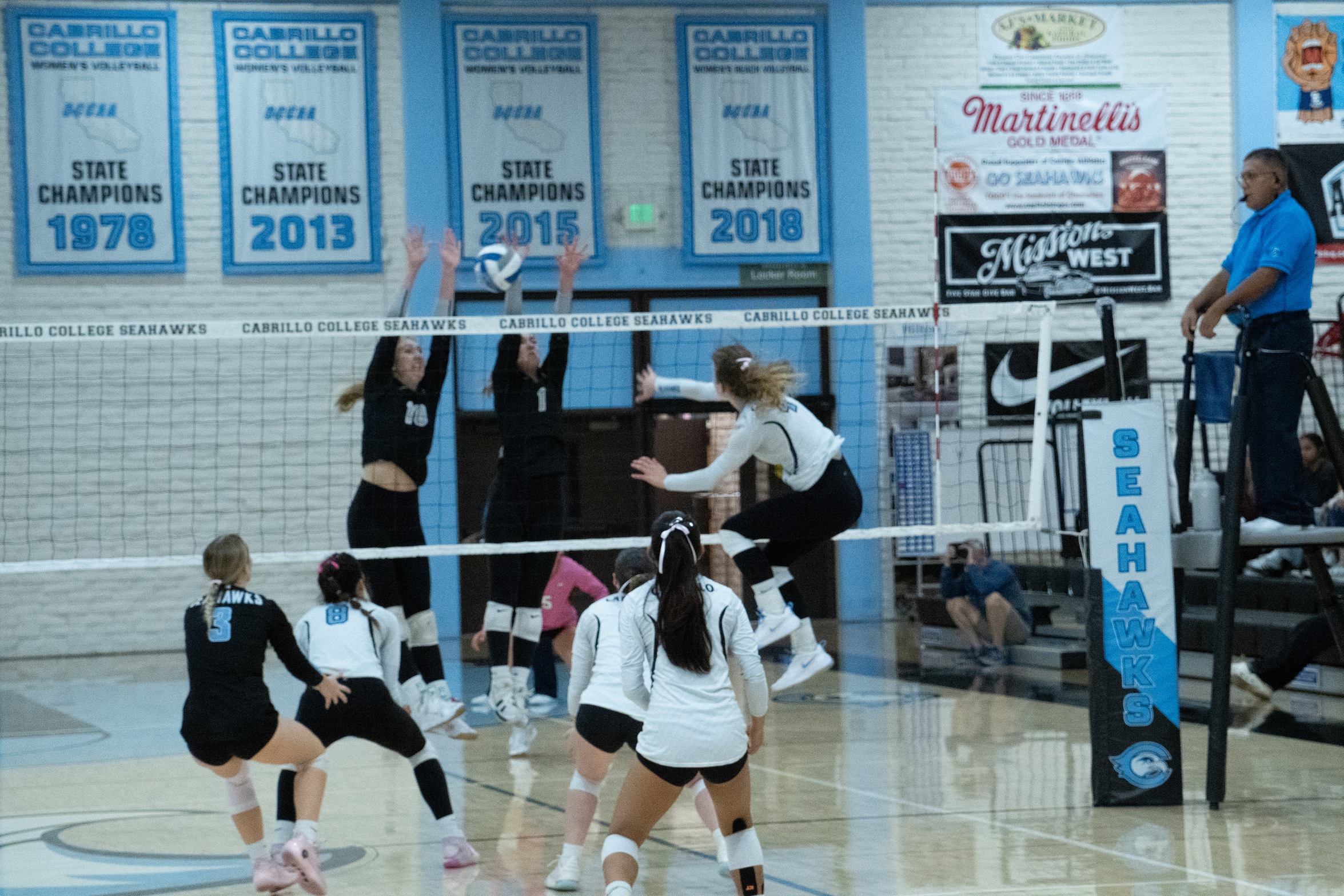 Volleyball Sweeps CCSF | Sentinel